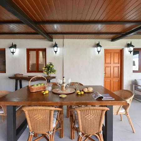 La Casa De Arriba